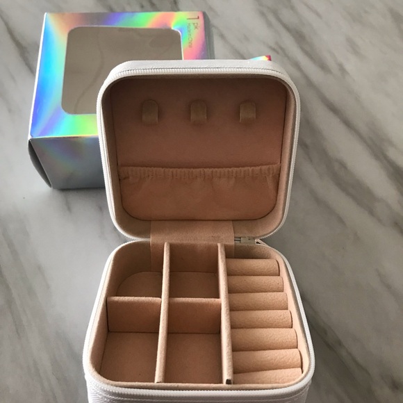 Girls Blue Smiley Face Jewelry Box - Picture 3 of 3